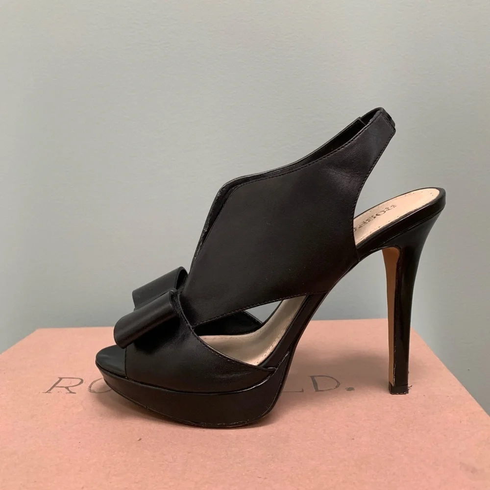 Rosegold black leather platforms